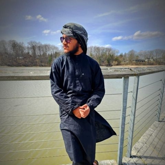 Meet your Posher, Adnan hussain - Picture 1 of 1